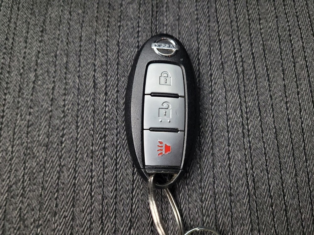 2021 Nissan Rogue in Cincinnati, OH 45255 - 18109330 32