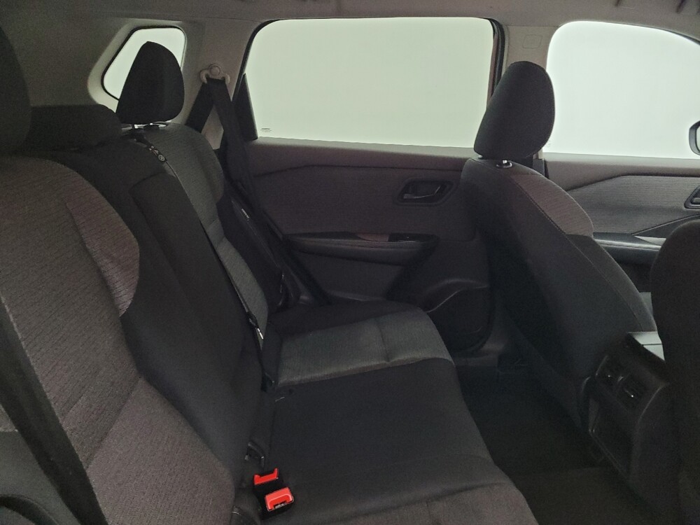 2021 Nissan Rogue in Cincinnati, OH 45255 - 18109330 19