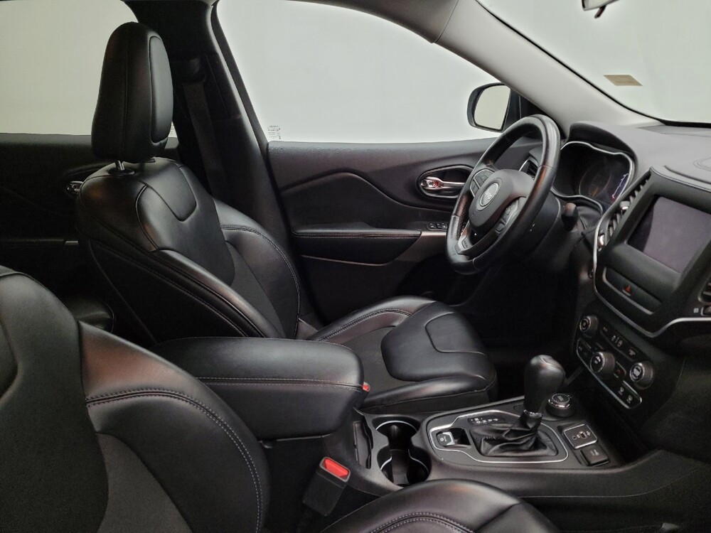 2019 Jeep Cherokee in Cincinnati, OH 45255 - 18109331 21