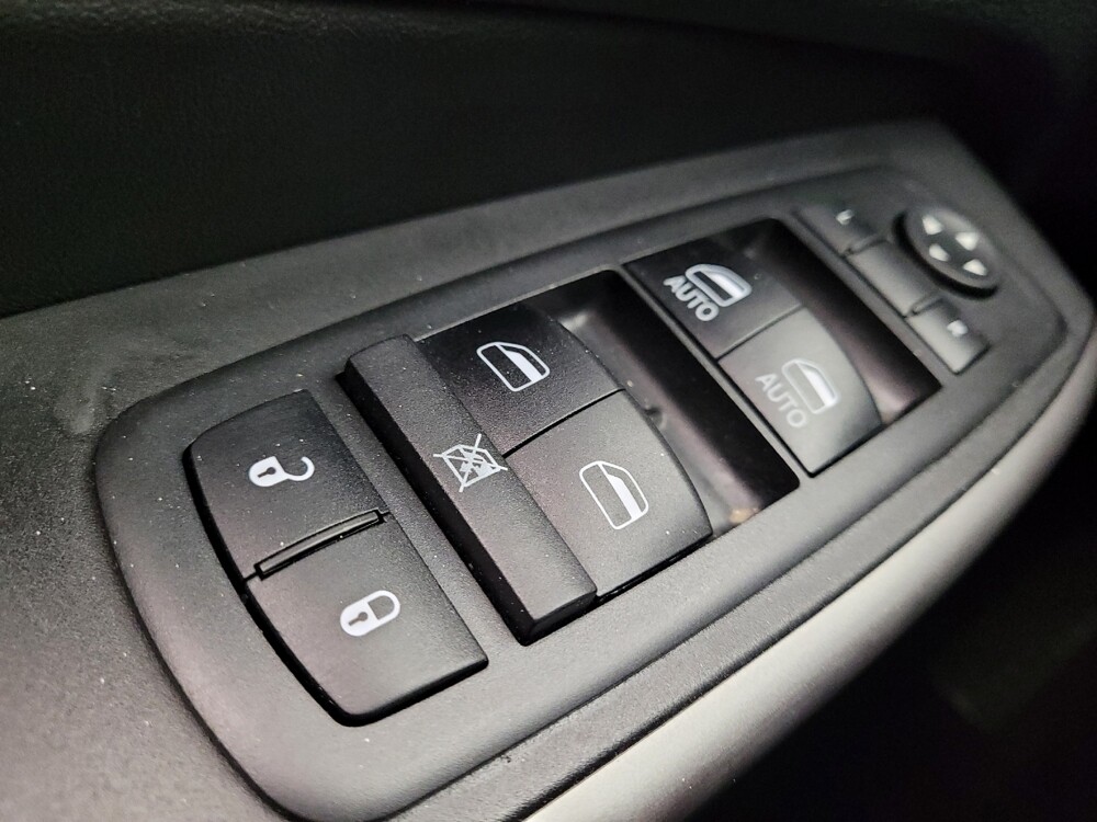 2019 Jeep Cherokee in Cincinnati, OH 45255 - 18109331 27