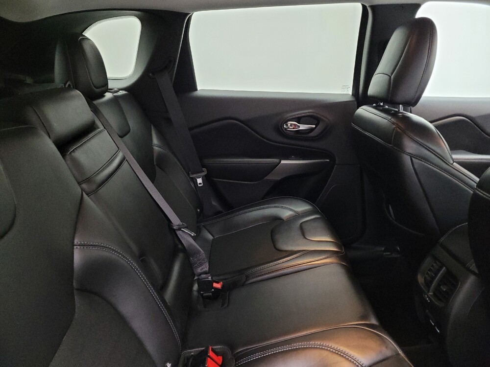 2019 Jeep Cherokee in Cincinnati, OH 45255 - 18109331 19