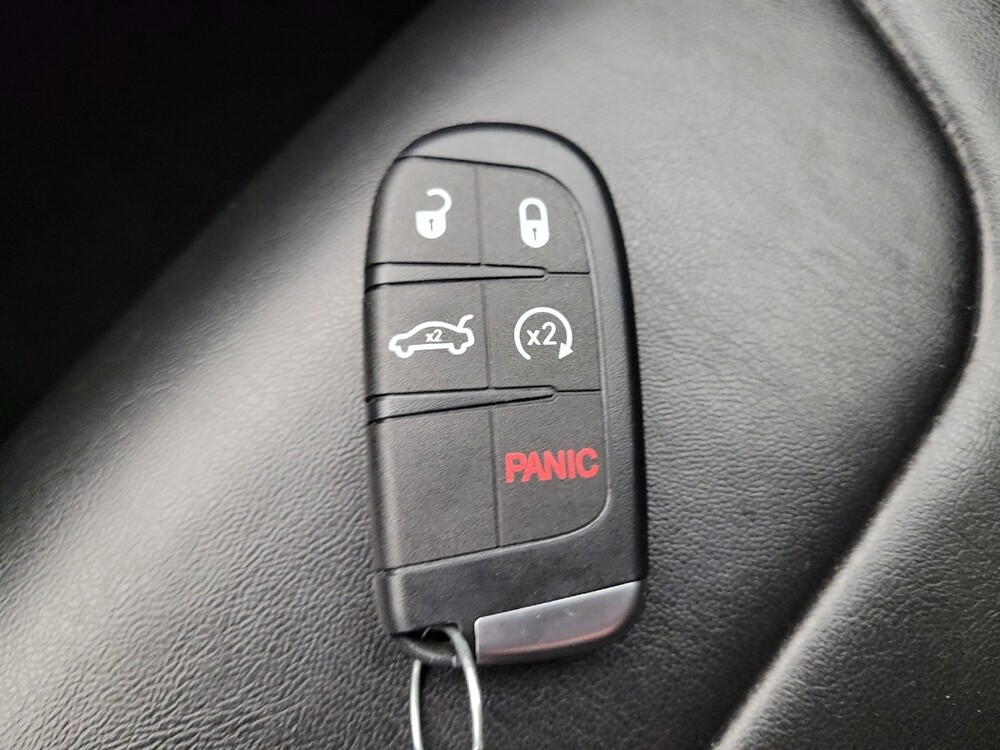 2019 Jeep Cherokee in Cincinnati, OH 45255 - 18109331 32