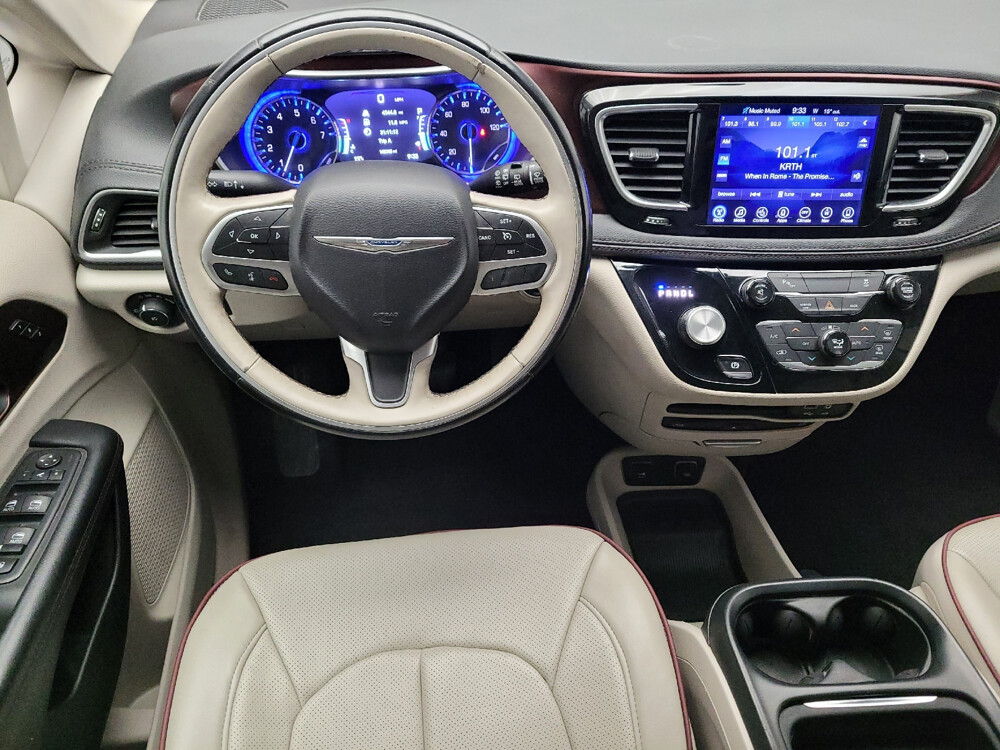 2017 Chrysler Pacifica in Fresno, CA 93726 - 18109333 22