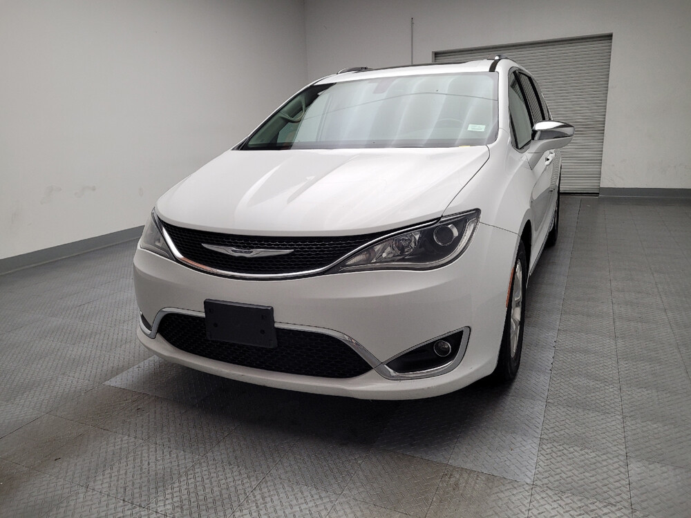 2017 Chrysler Pacifica in Fresno, CA 93726 - 18109333 15