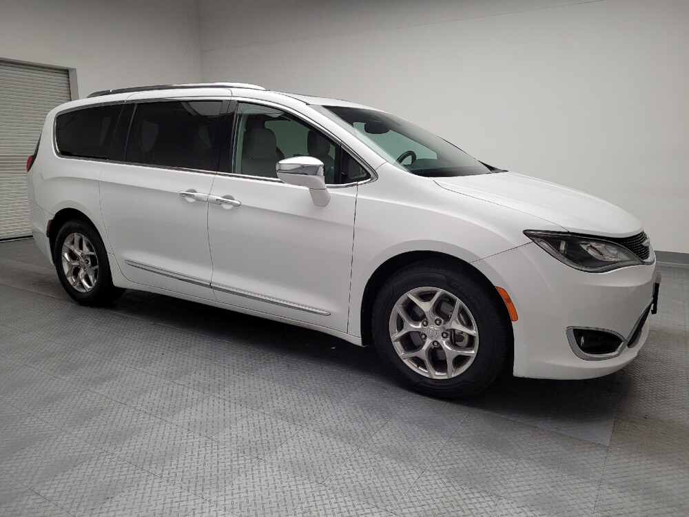 2017 Chrysler Pacifica in Fresno, CA 93726 - 18109333 11