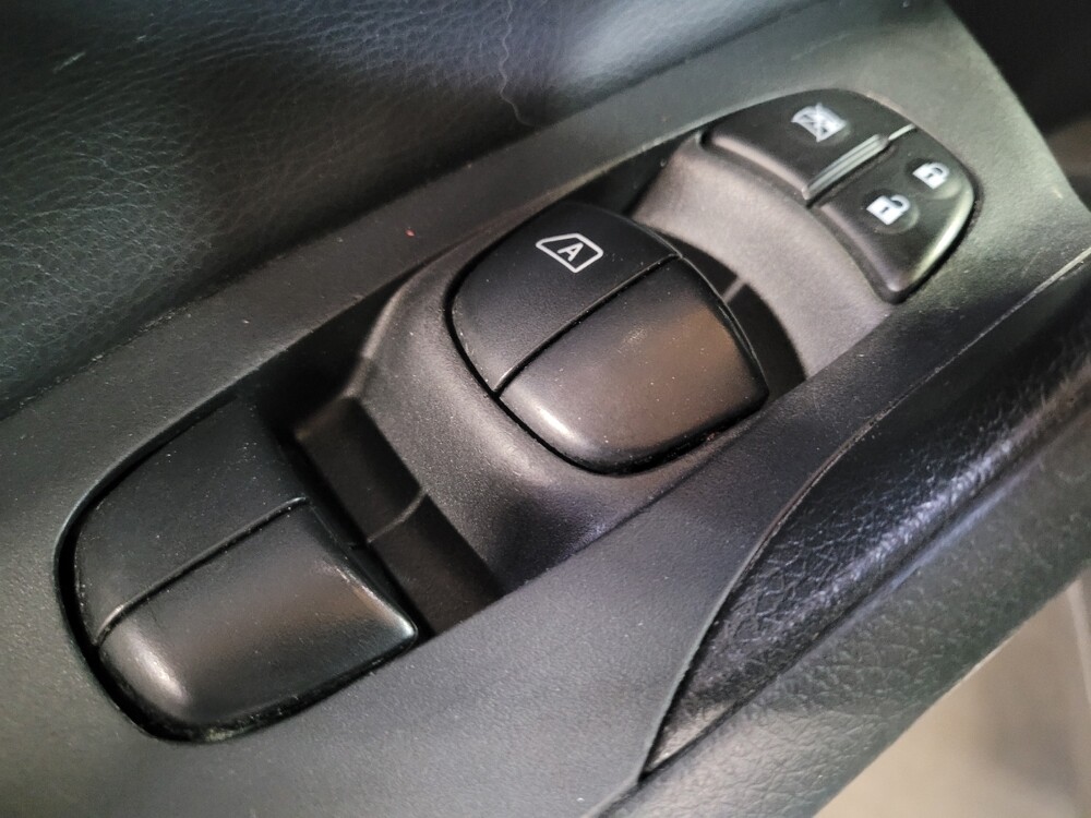 2018 Nissan Altima in Riverside, CA 92504 - 18109340 27