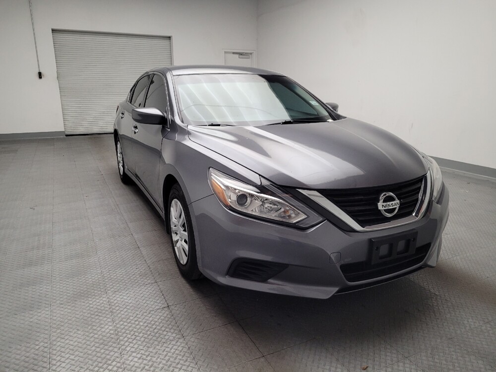 2018 Nissan Altima in Riverside, CA 92504 - 18109340 14