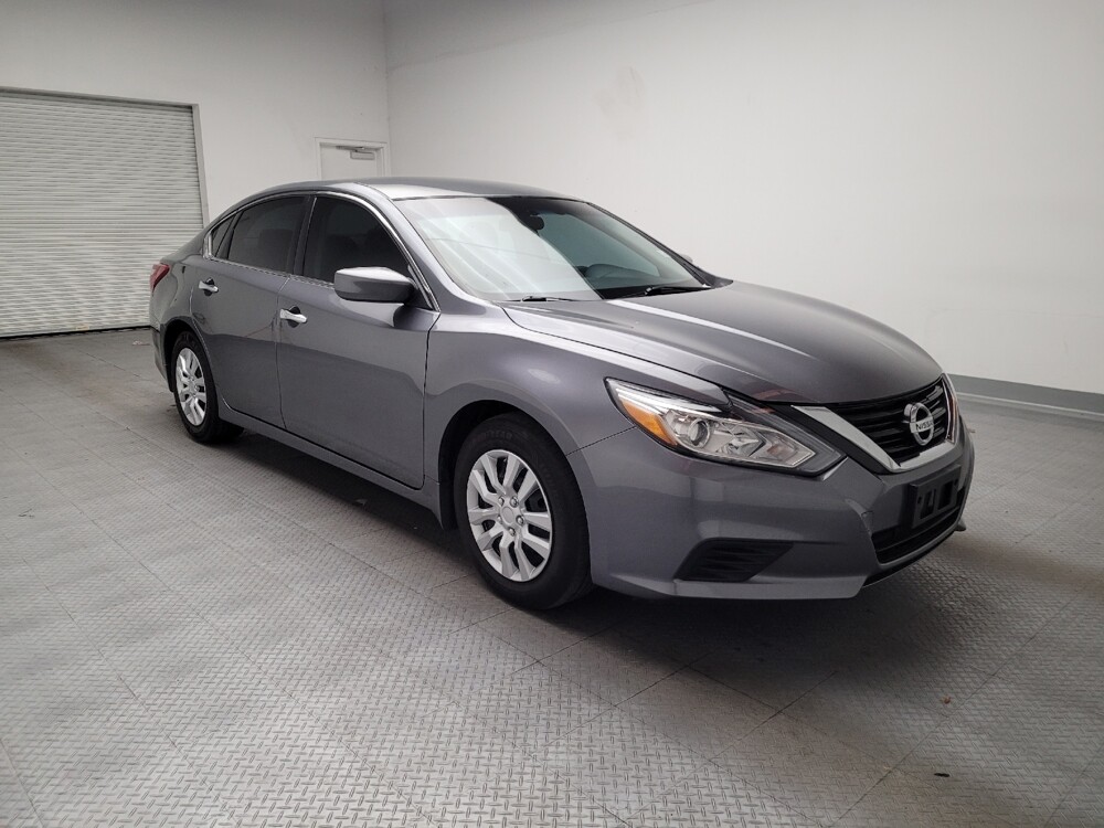 2018 Nissan Altima in Riverside, CA 92504 - 18109340 13