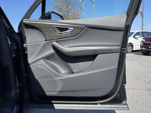 2021 Audi Q7 in Winchester, VA 22602 - 18109370 8