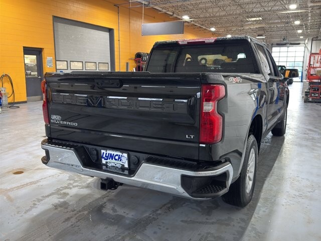 2025 Chevrolet Silverado 1500 in Burlington, WI 53105 - 18109372 5