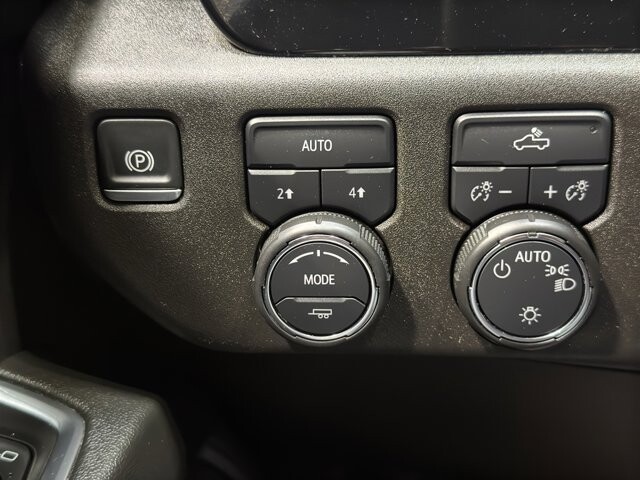 2025 Chevrolet Silverado 1500 in Burlington, WI 53105 - 18109372 30