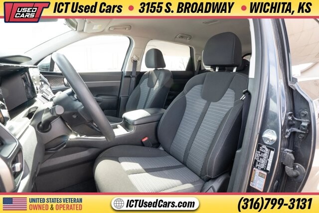2022 Kia Sorento in Wichita, KS 67216 - 18109375 18