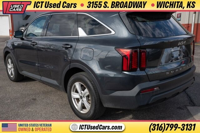 2022 Kia Sorento in Wichita, KS 67216 - 18109375 2