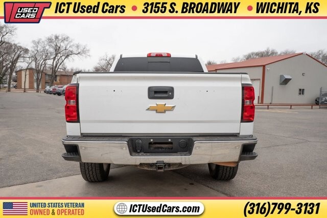 2017 Chevrolet Silverado 1500 in Wichita, KS 67216 - 18109376 4