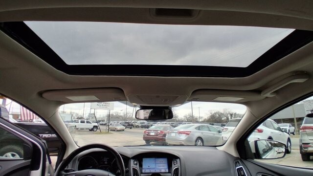 2017 Ford Focus in Cartersville, GA 30120 - 18109379 10