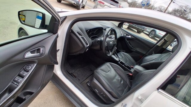 2017 Ford Focus in Cartersville, GA 30120 - 18109379 8