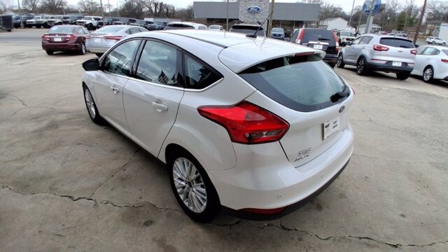 2017 Ford Focus in Cartersville, GA 30120 - 18109379 4