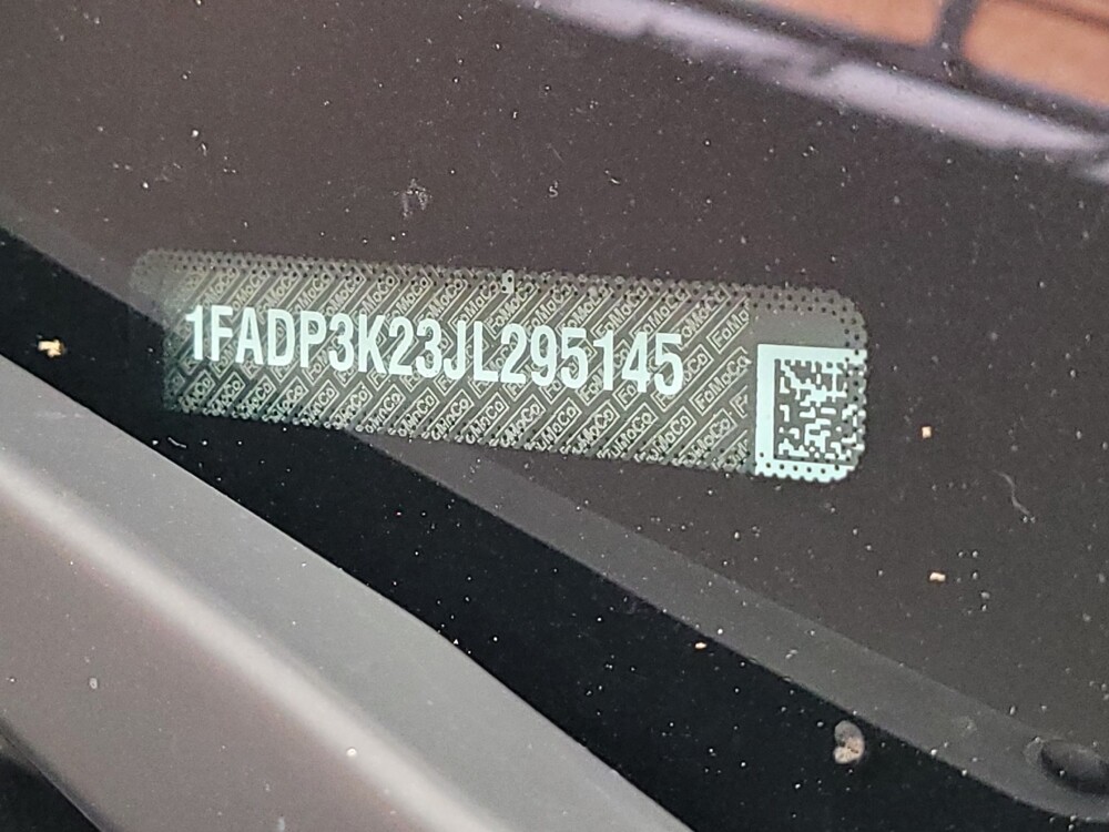 2018 Ford Focus in Sacramento, CA 95821 - 18109397 33