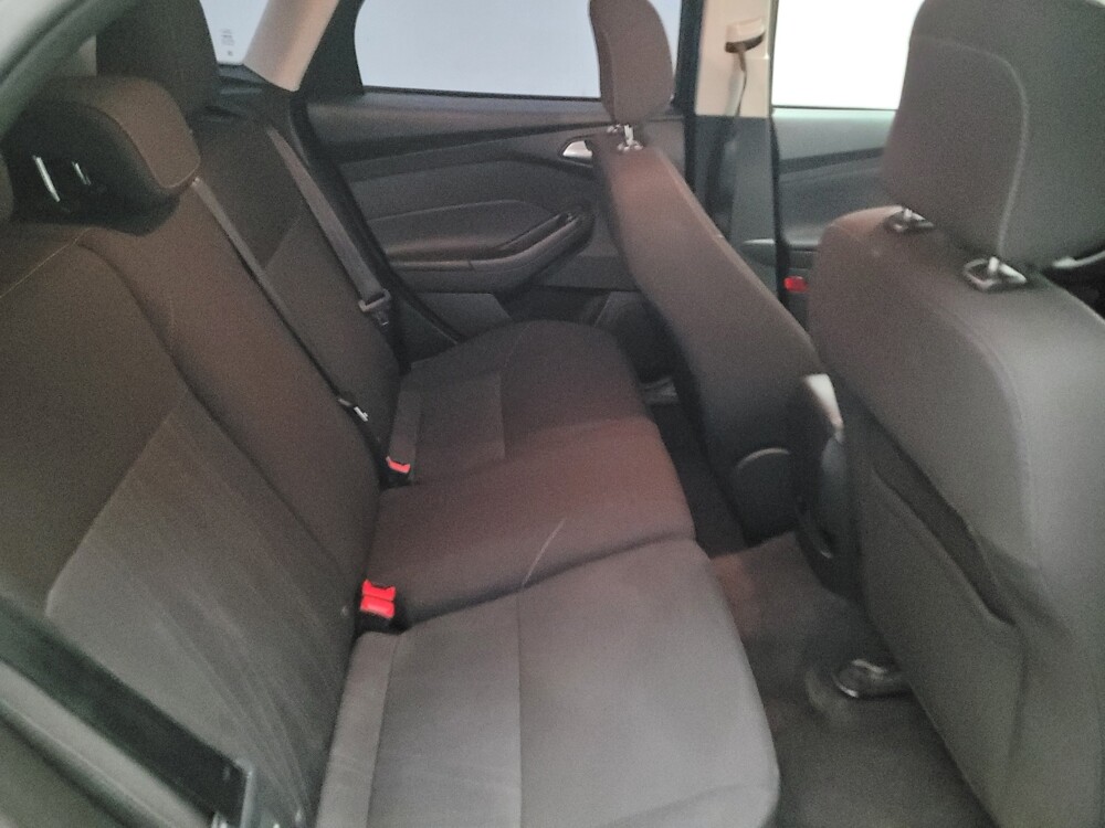 2018 Ford Focus in Sacramento, CA 95821 - 18109397 19