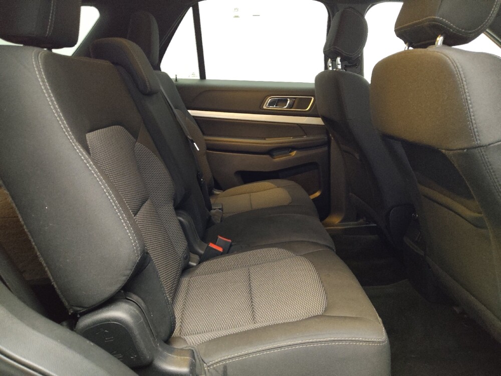 2017 Ford Explorer in Oklahoma City, OK 73139 - 18109420 19