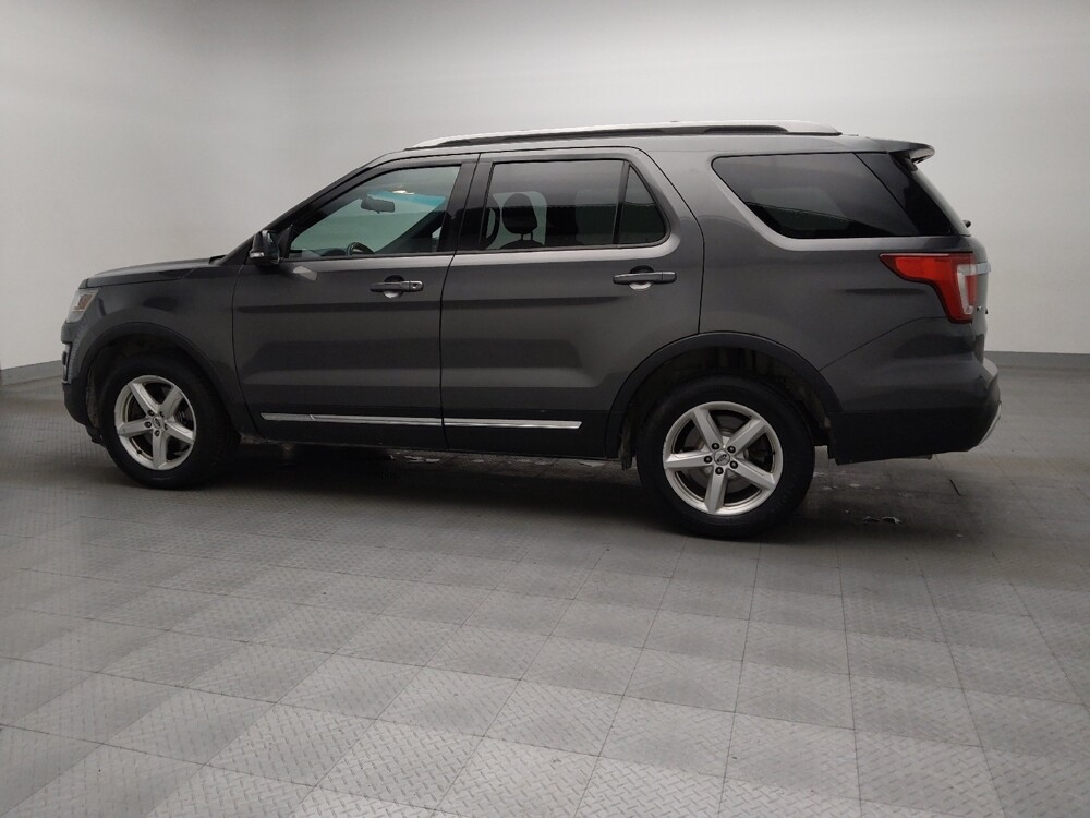 2017 Ford Explorer in Oklahoma City, OK 73139 - 18109420 3
