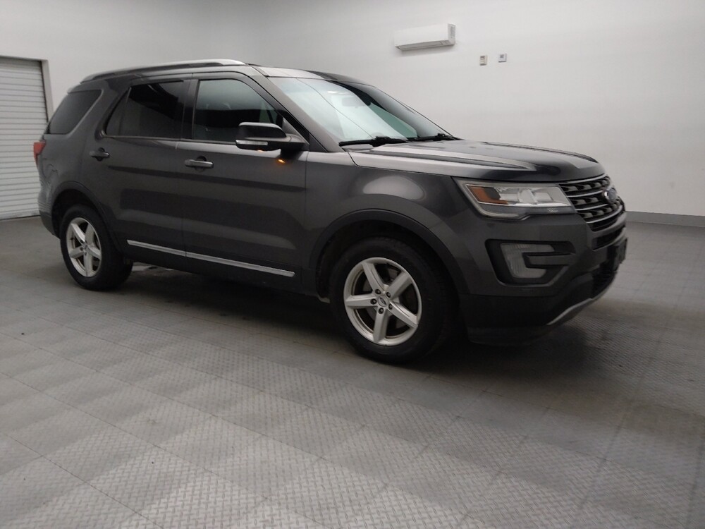 2017 Ford Explorer in Oklahoma City, OK 73139 - 18109420 13