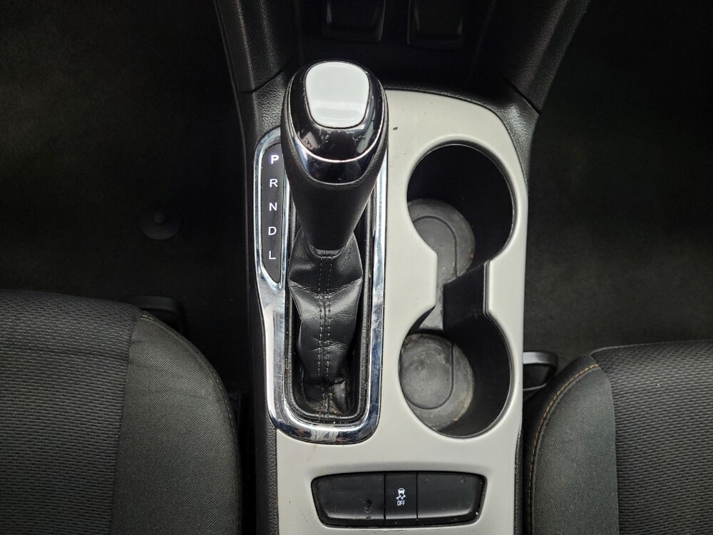 2017 Chevrolet Cruze in Las Vegas, NV 89104 - 18109456 26