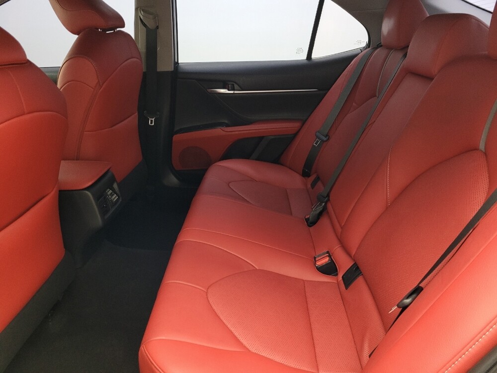 2018 Toyota Camry in Jacksonville, FL 32210 - 18109462 18