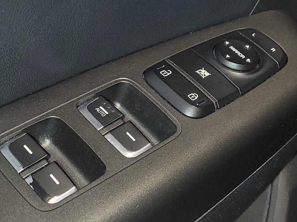 2017 Kia Sportage in Hialeah, FL 33014 - 18109465 27