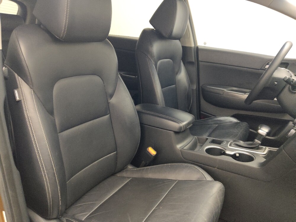 2017 Kia Sportage in Hialeah, FL 33014 - 18109465 21