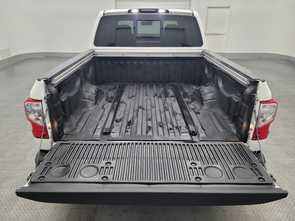 2019 Nissan Titan in Gainesville, FL 32609 - 18109470 29