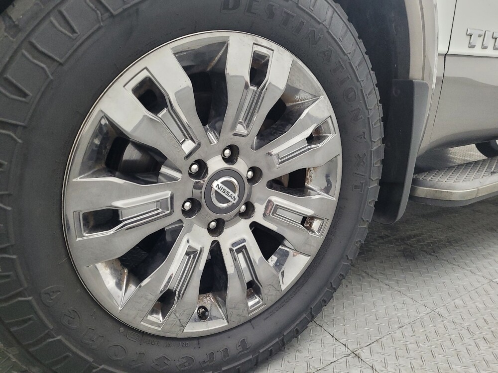 2019 Nissan Titan in Gainesville, FL 32609 - 18109470 31