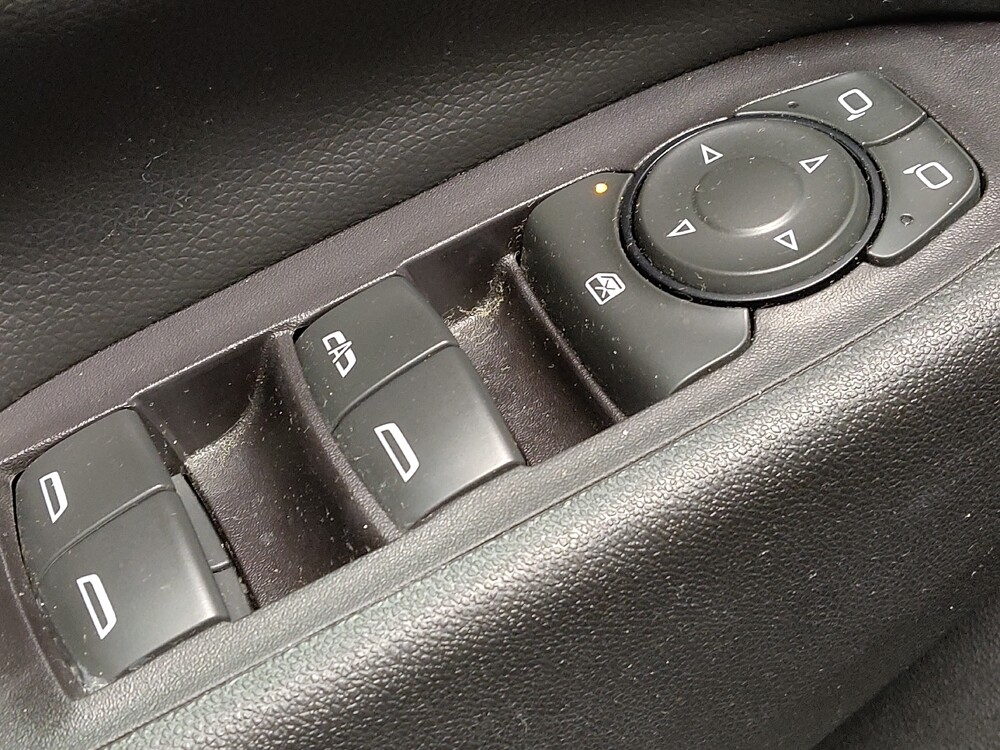 2020 Chevrolet Equinox in Fayetteville, NC 28304 - 18109474 27