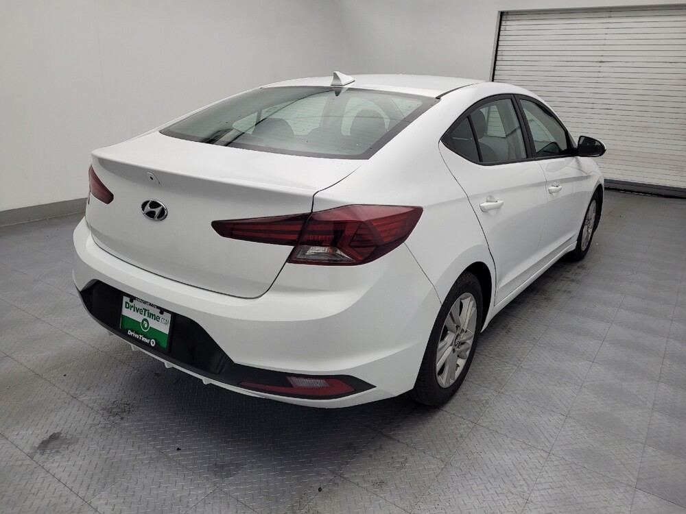 2019 Hyundai Elantra in Raleigh, NC 27604 - 18109487 10