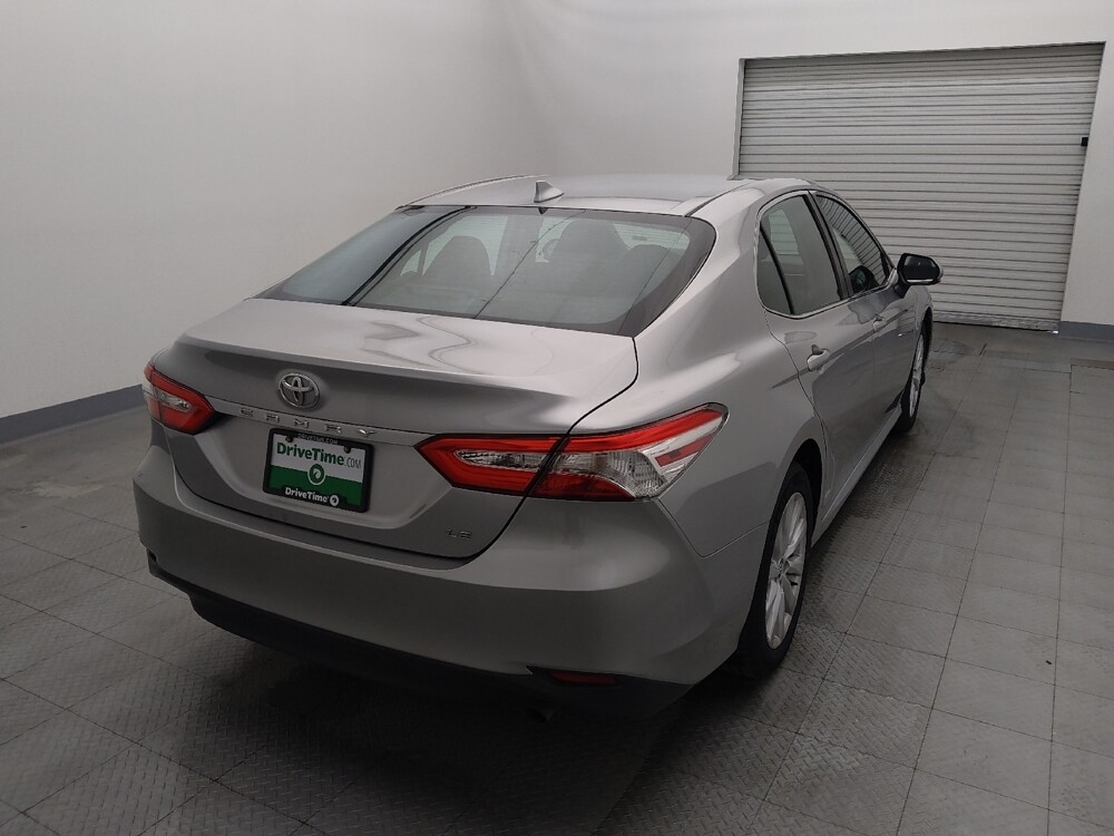 2019 Toyota Camry in Houston, TX 77074 - 18109502 7