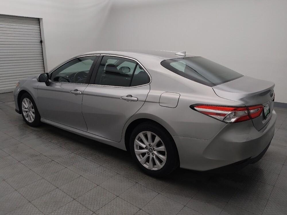 2019 Toyota Camry in Houston, TX 77074 - 18109502 3
