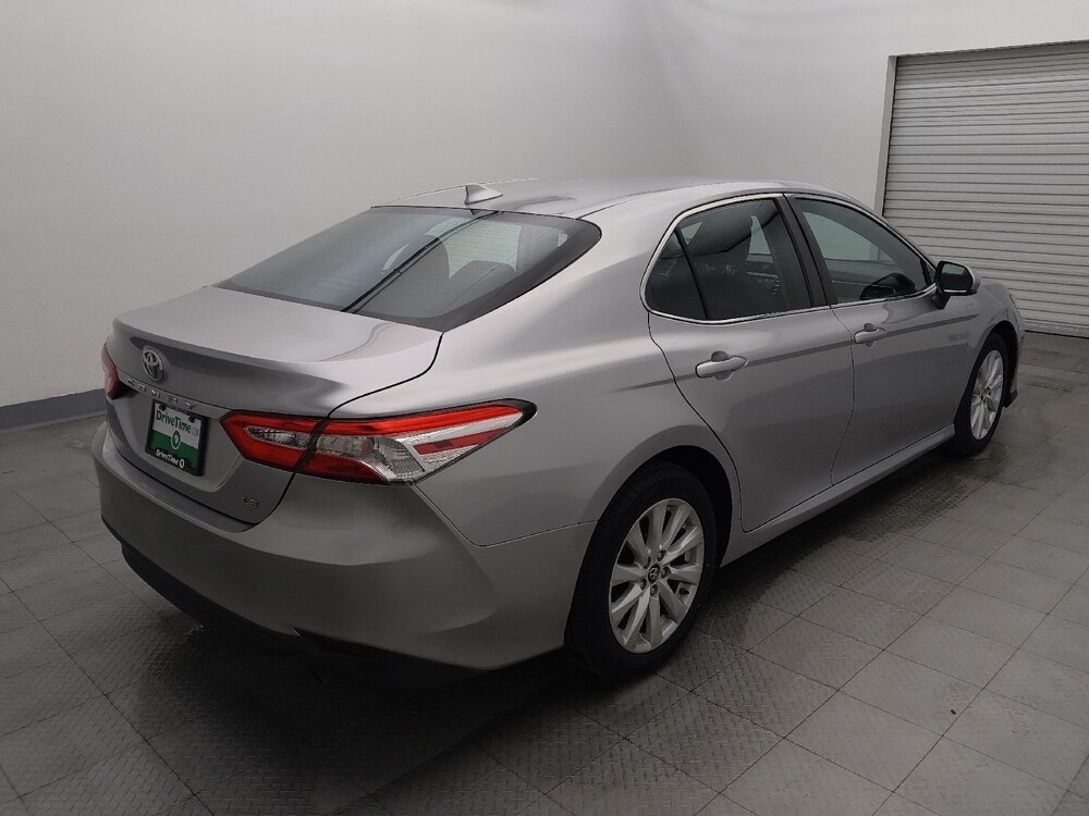 2019 Toyota Camry in Houston, TX 77074 - 18109502 9