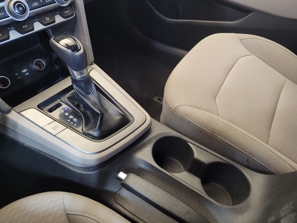 2020 Hyundai Elantra in Miamisburg, OH 45342 - 18109522 26