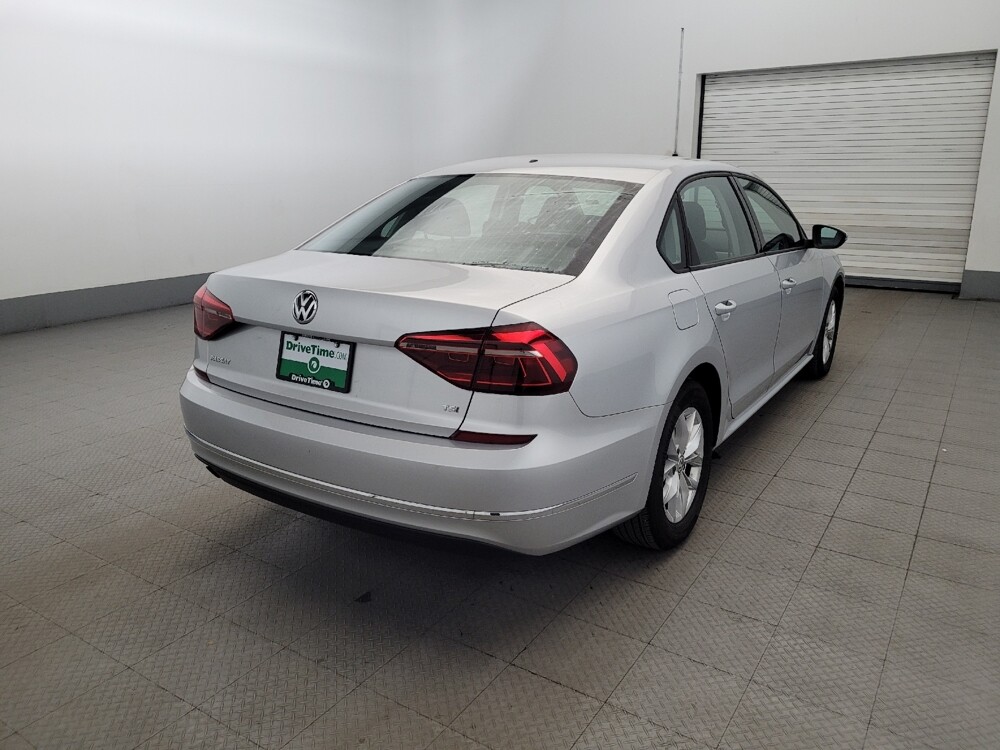 2018 Volkswagen Passat in Richmond, VA 23235 - 18109525 9