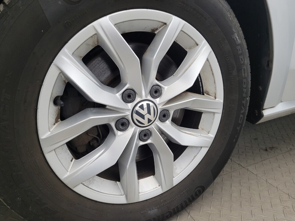 2018 Volkswagen Passat in Richmond, VA 23235 - 18109525 31