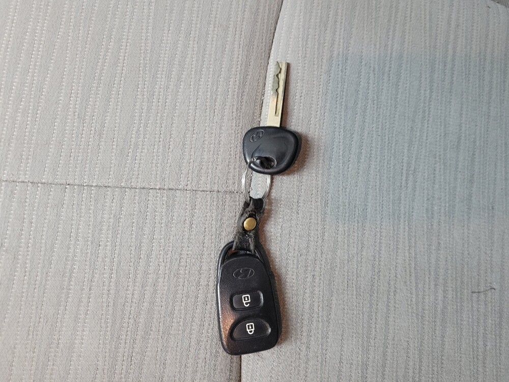 2016 Hyundai Accent in Plymouth Meeting, PA 19462 - 18109526 32