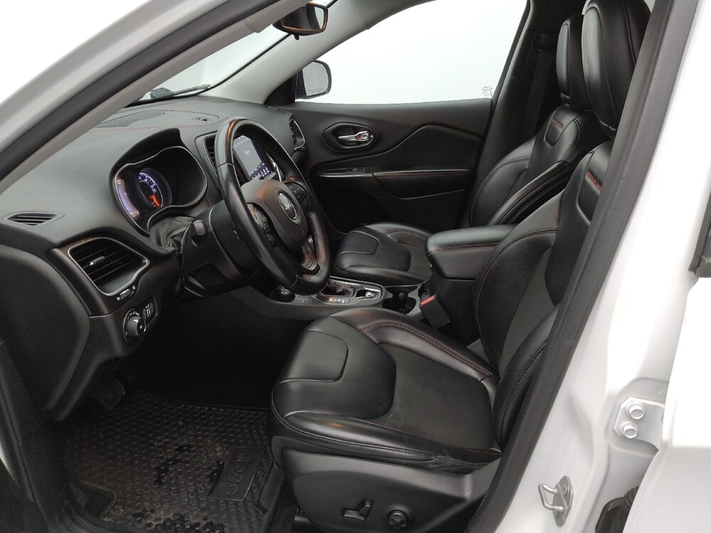 2019 Jeep Cherokee in St. Louis, MO 63136 - 18109534 17