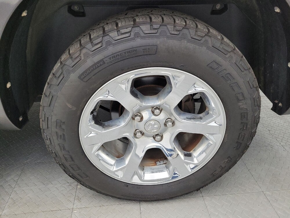 2015 RAM 1500 in Louisville, KY 40258 - 18109536 31