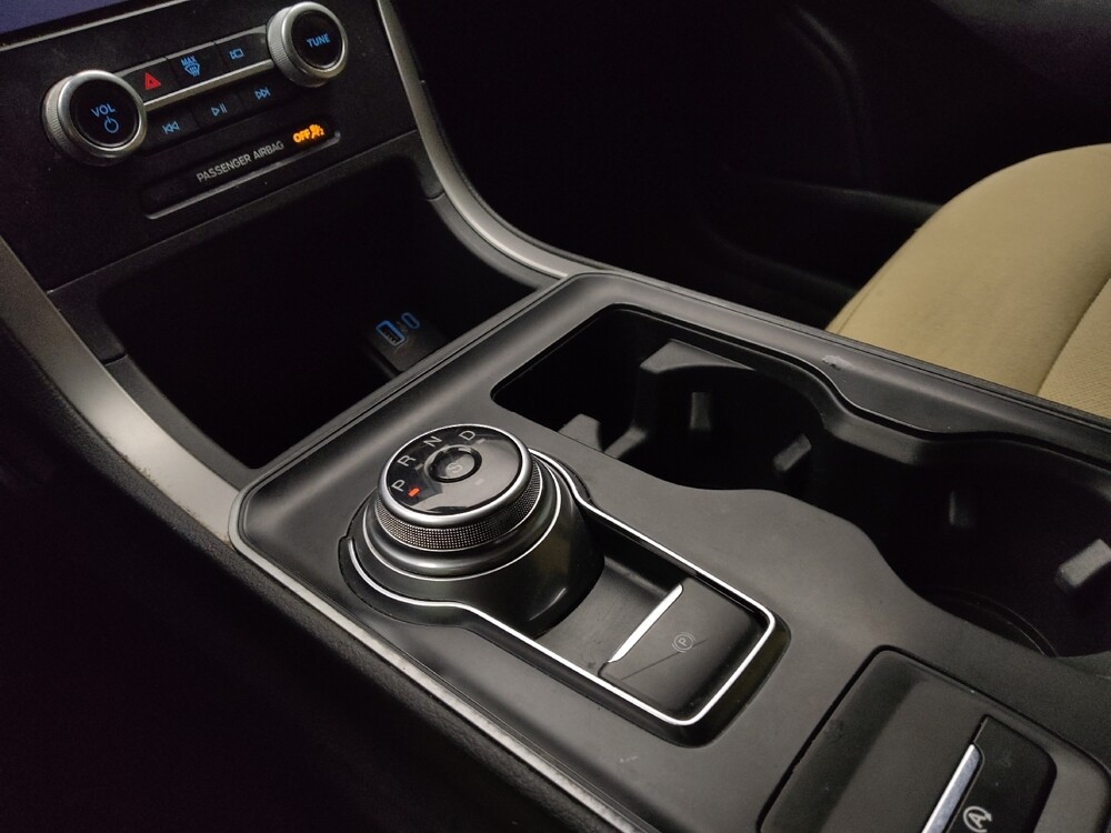 2021 Ford Edge in Topeka, KS 66611 - 18109538 26