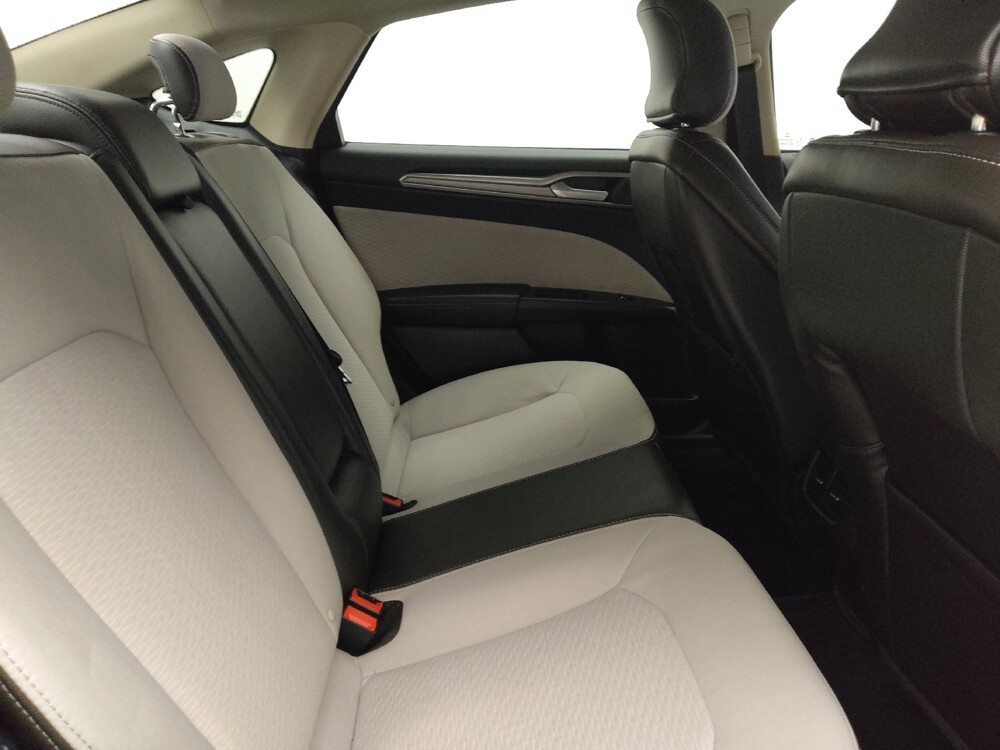 2019 Ford Fusion in Midlothian, IL 60445 - 18109544 19