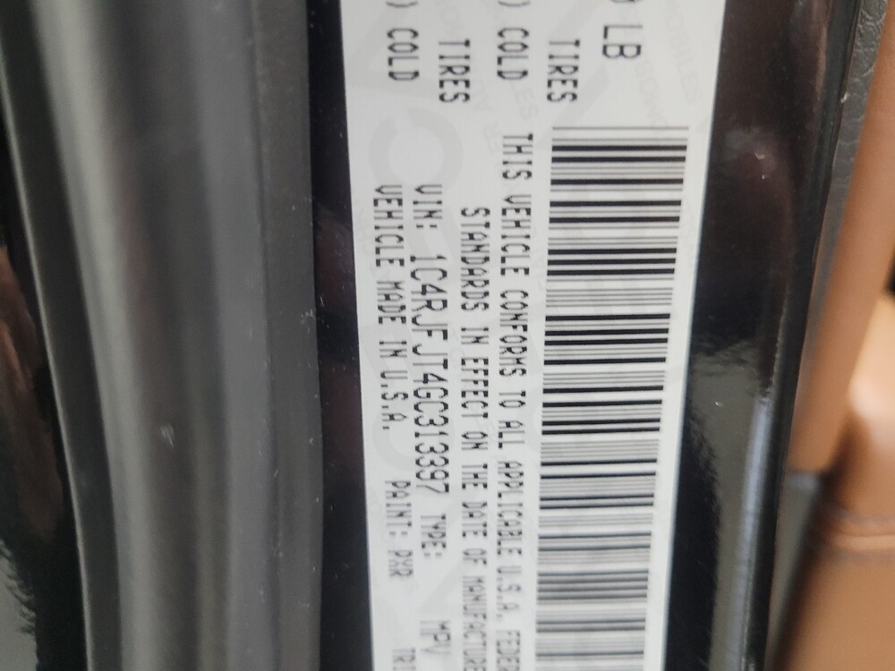 2016 Jeep Grand Cherokee in Indianapolis, IN 46222 - 18109557 33