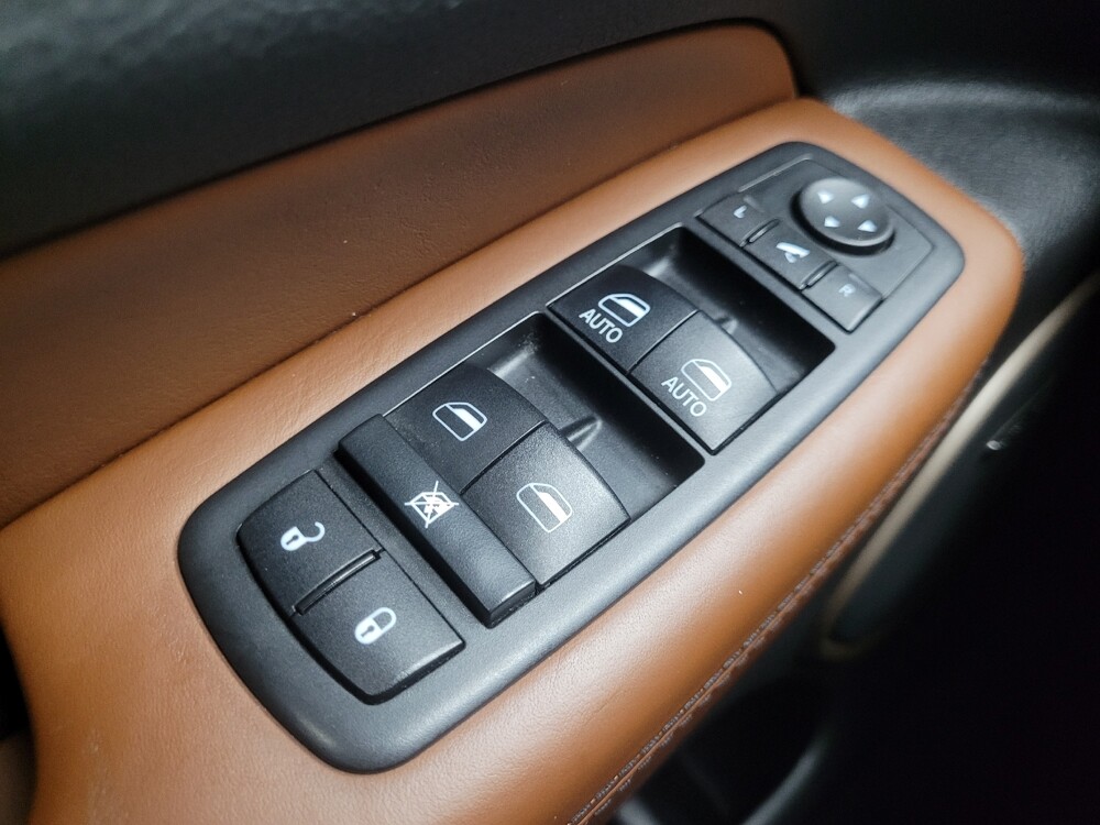 2016 Jeep Grand Cherokee in Indianapolis, IN 46222 - 18109557 27