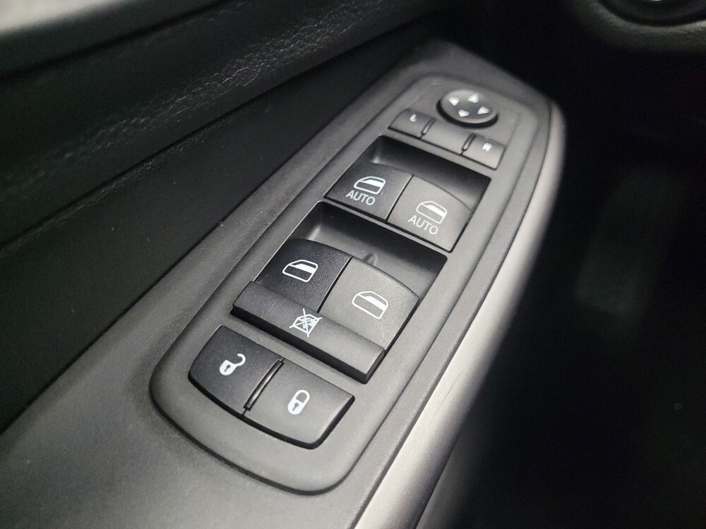 2020 Jeep Cherokee in Indianapolis, IN 46222 - 18109558 27