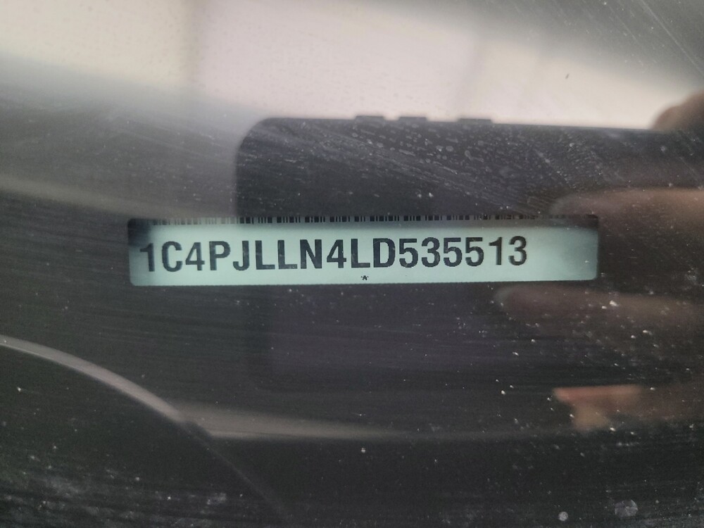 2020 Jeep Cherokee in Indianapolis, IN 46222 - 18109558 33