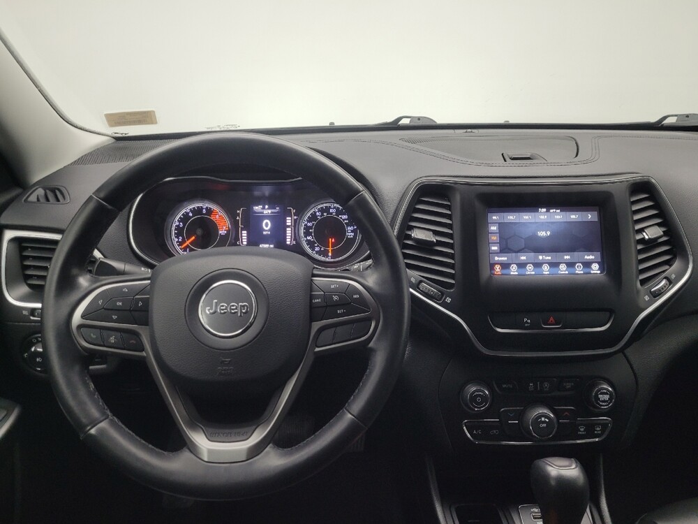 2020 Jeep Cherokee in Indianapolis, IN 46222 - 18109558 22